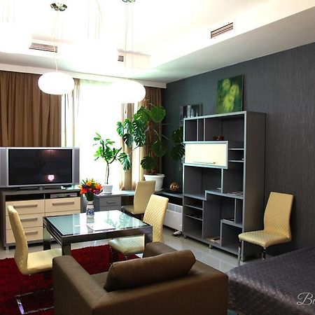 Business Hotel Harkiv Exterior foto
