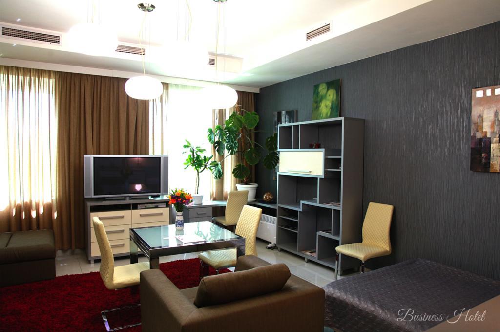 Business Hotel Harkiv Exterior foto