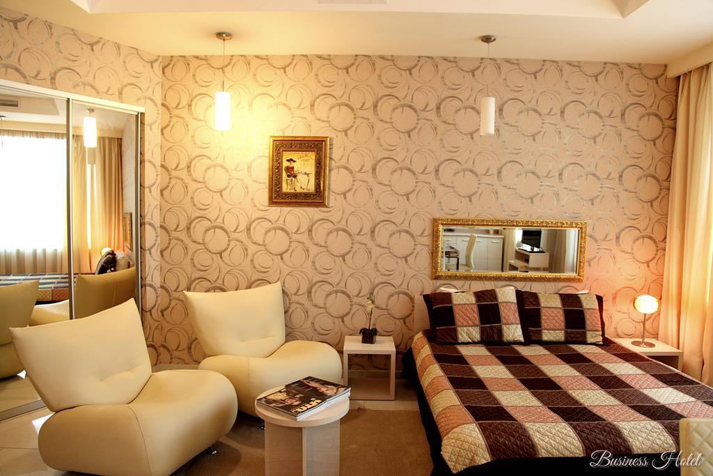 Business Hotel Harkiv Cameră foto