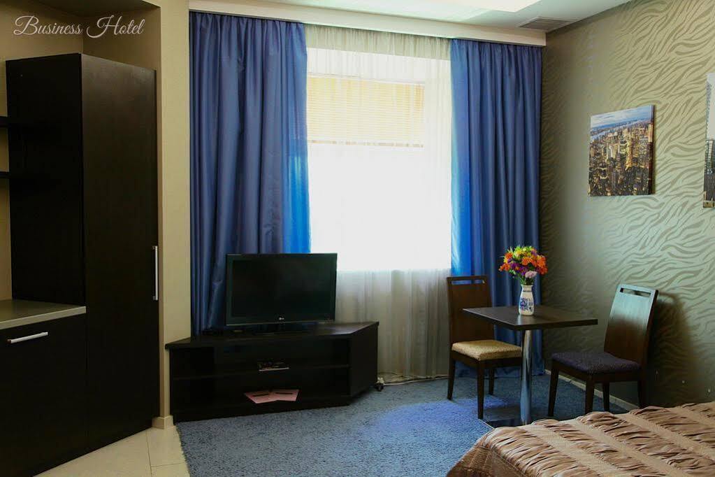 Business Hotel Harkiv Exterior foto